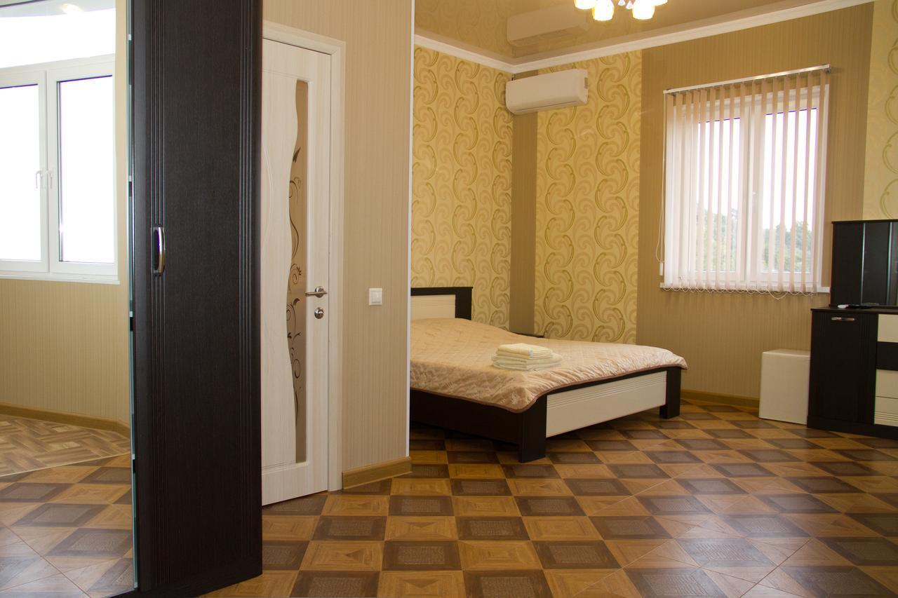 Guest House Vzgorye Gagra Exterior photo
