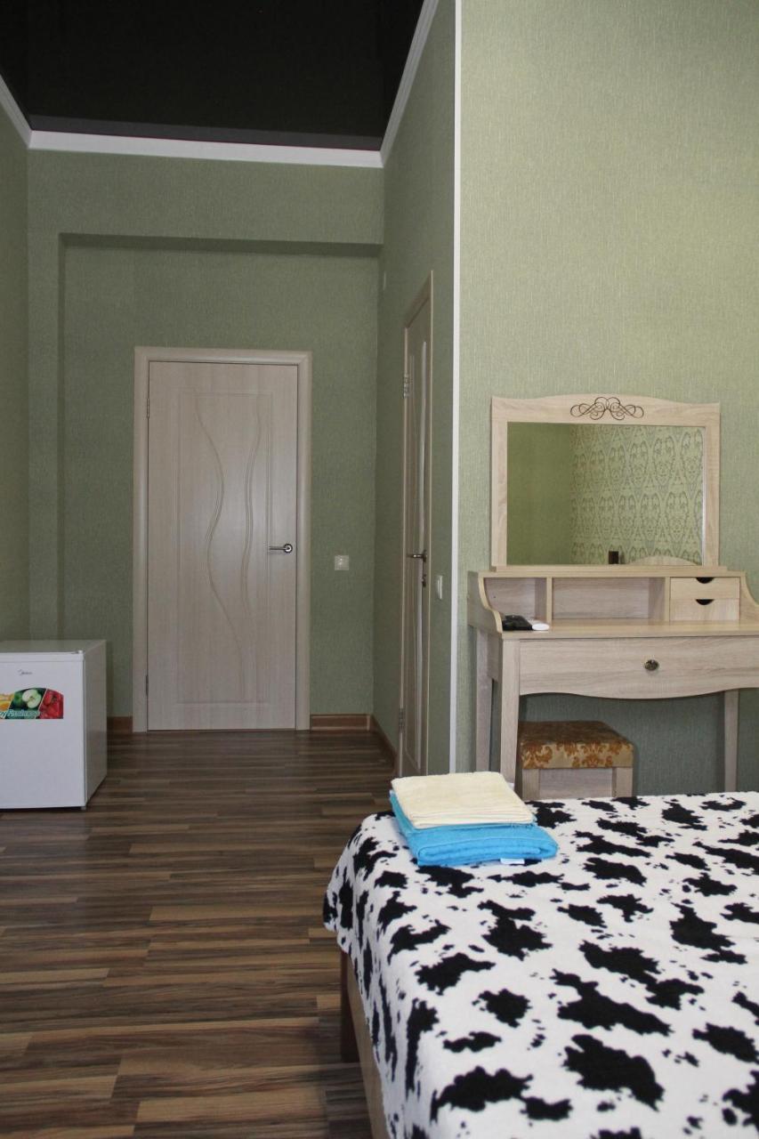 Guest House Vzgorye Gagra Exterior photo