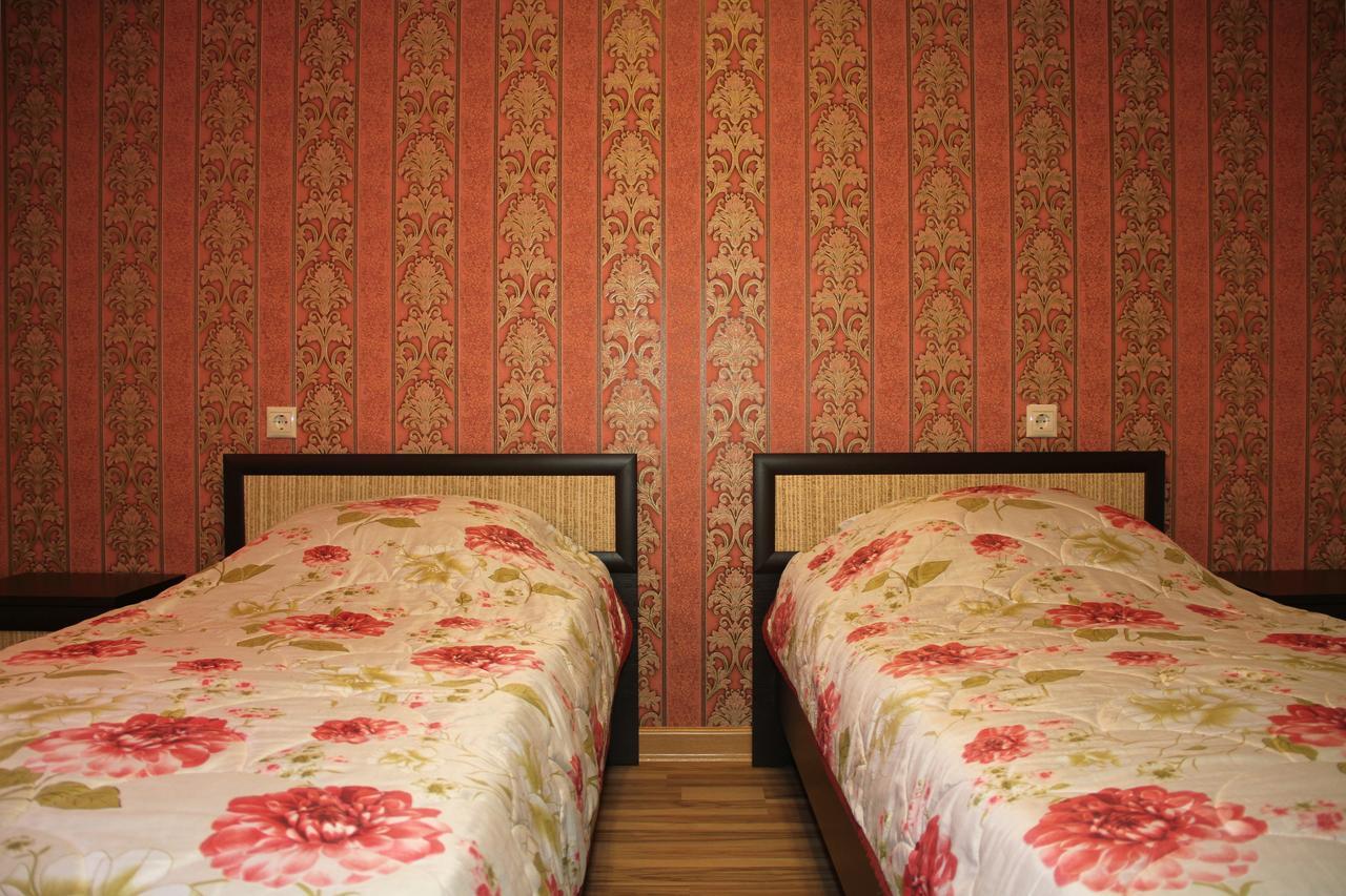 Guest House Vzgorye Gagra Exterior photo